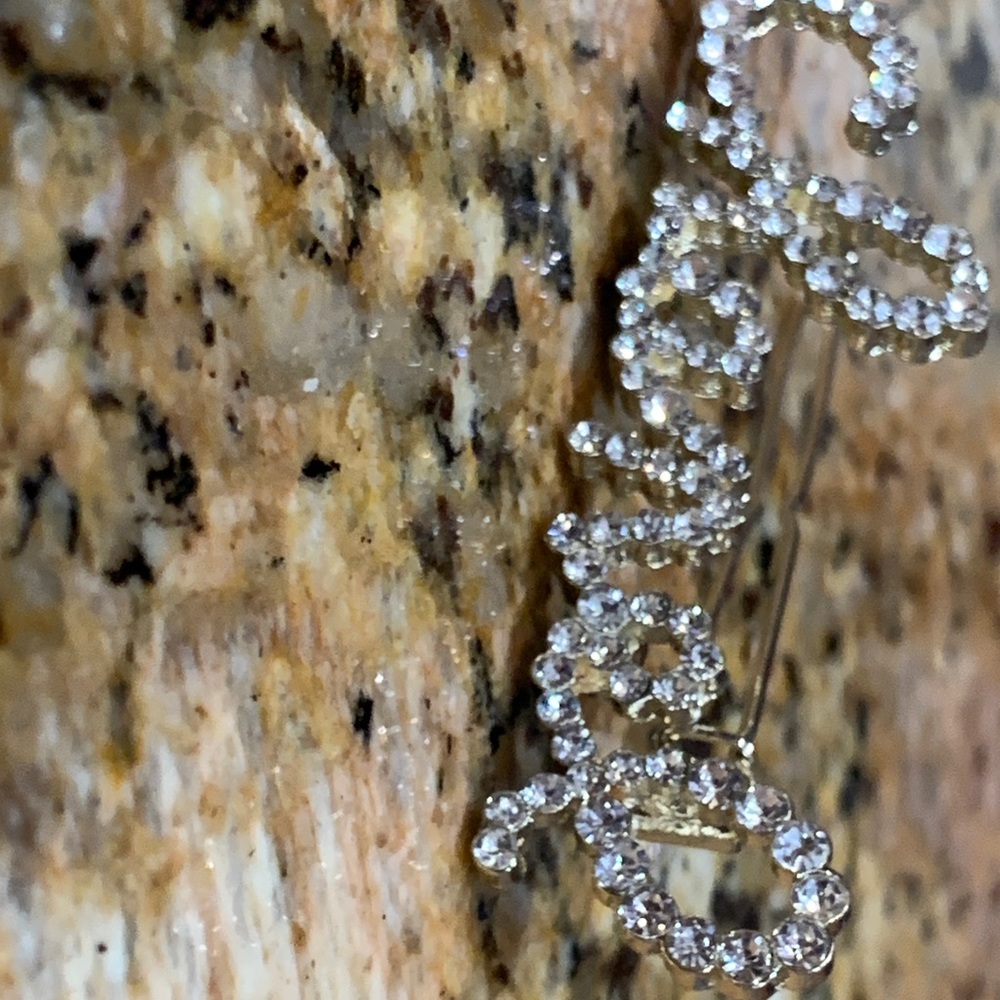 Absolutely stunning Chanel hair clip with Crystals in writing Chanel ,must have! - Picture 12 of 17